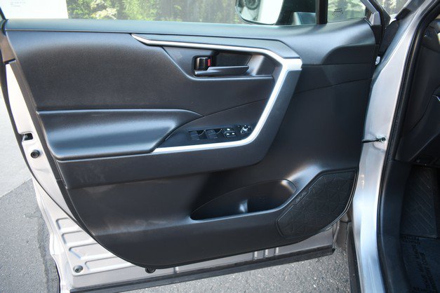 Used 2024 Toyota RAV4 LE AWD/4WD image 13