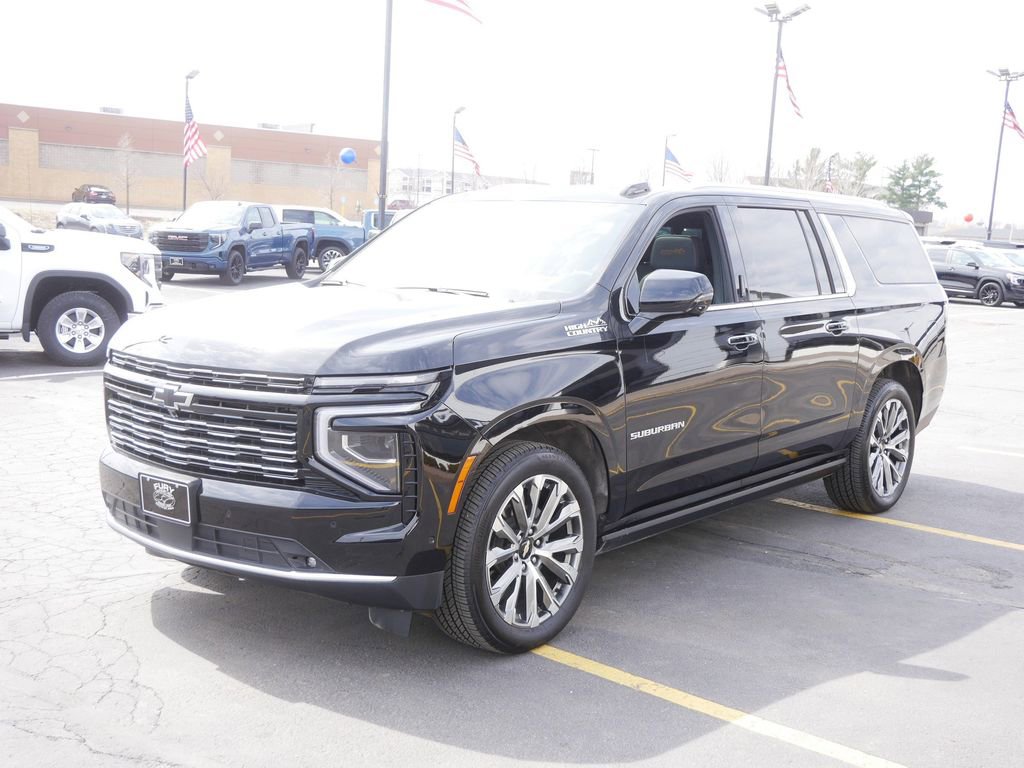 Used 2025 Chevrolet Suburban High Country AWD/4WD image 4