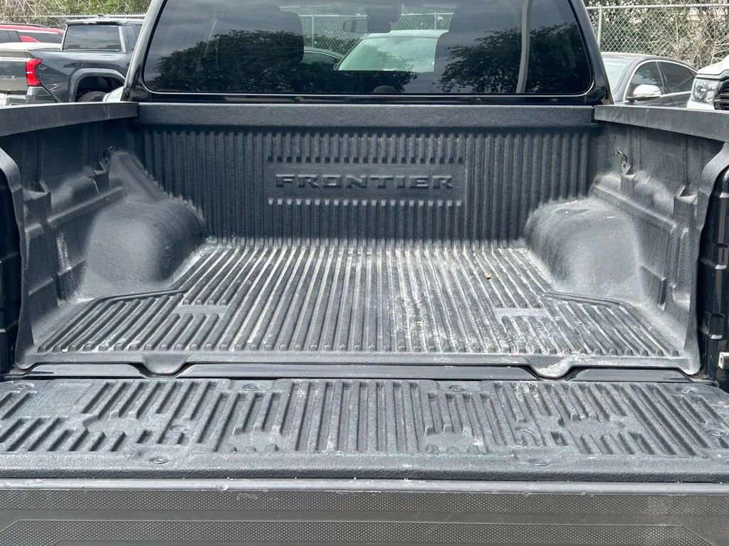 Used 2024 Nissan Frontier SV image 13