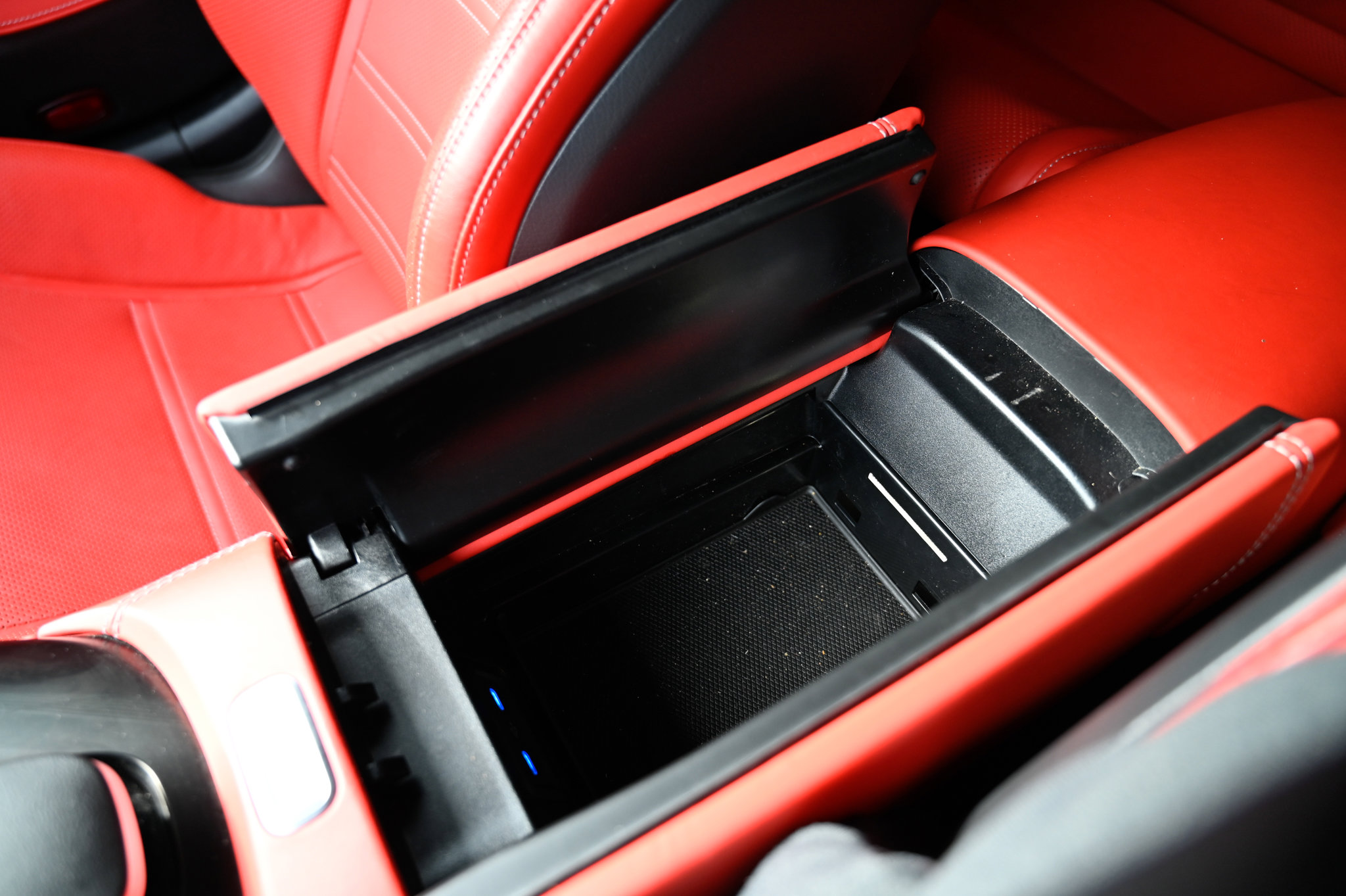 Used 2024 Mercedes-Benz SL 63 AMG 4MATIC image 32