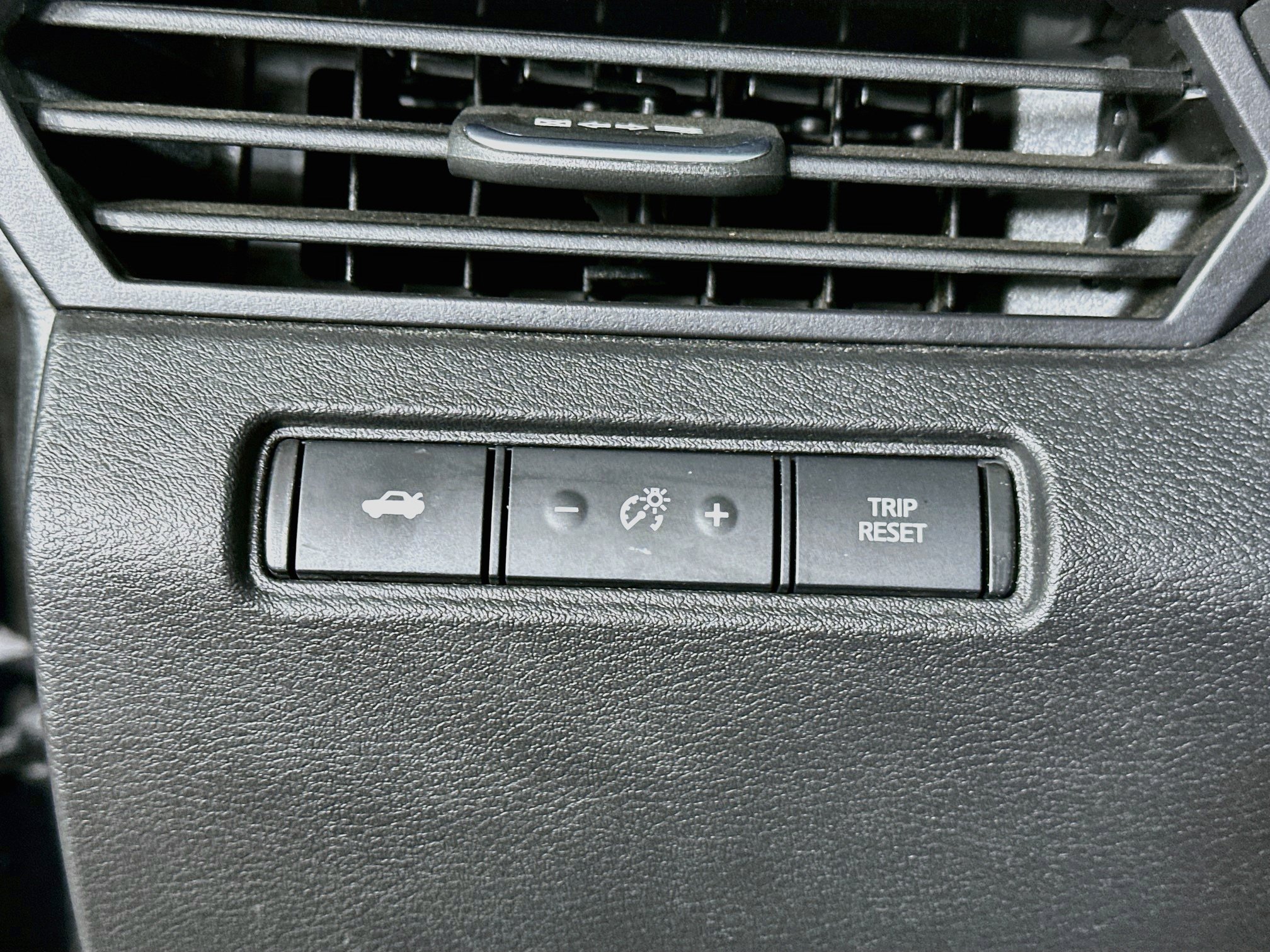 Used 2024 Nissan Altima 2.5 S FWD image 17