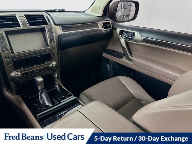 Used 2020 Lexus GX 460 Premium image 25