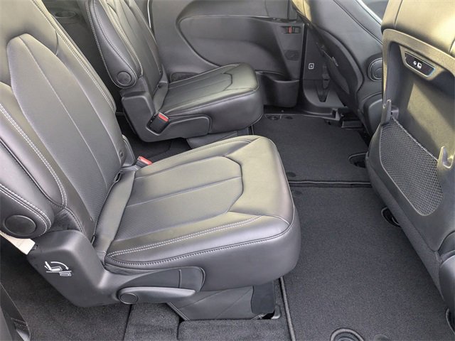 New 2026 Chrysler Pacifica Select image 31