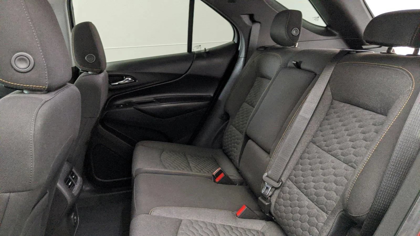 Used 2020 Chevrolet Equinox LT FWD image 46