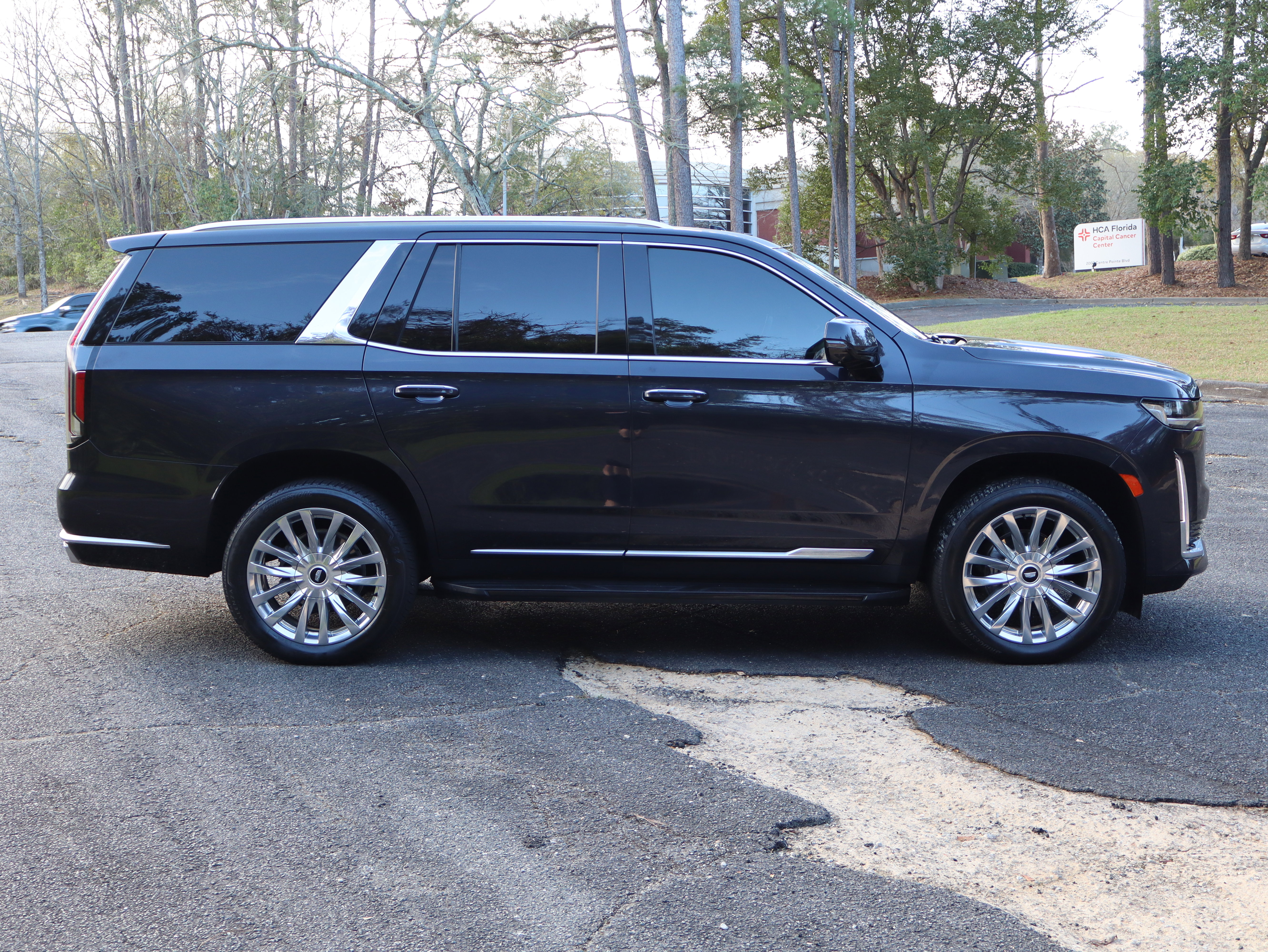 Used 2023 Cadillac Escalade Premium Luxury w/ LPO, Floor Liner Package image 10