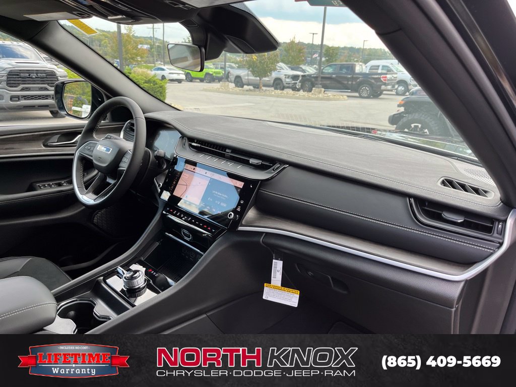 New 2027 Jeep Grand Cherokee 4WD image 28