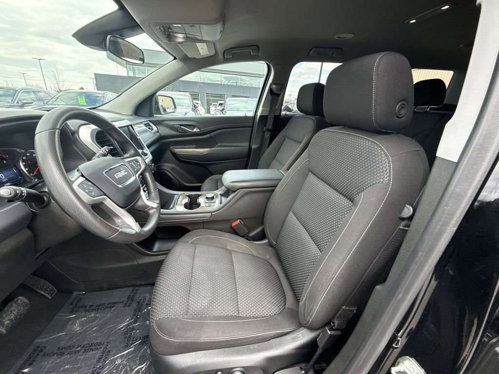 Used 2023 GMC Acadia SLE w/ Driver Convenience Package image 11