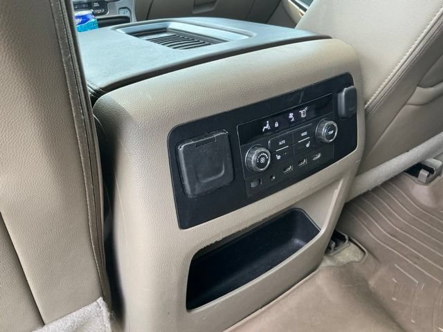 Used 2017 Chevrolet Suburban Premier AWD/4WD image 38