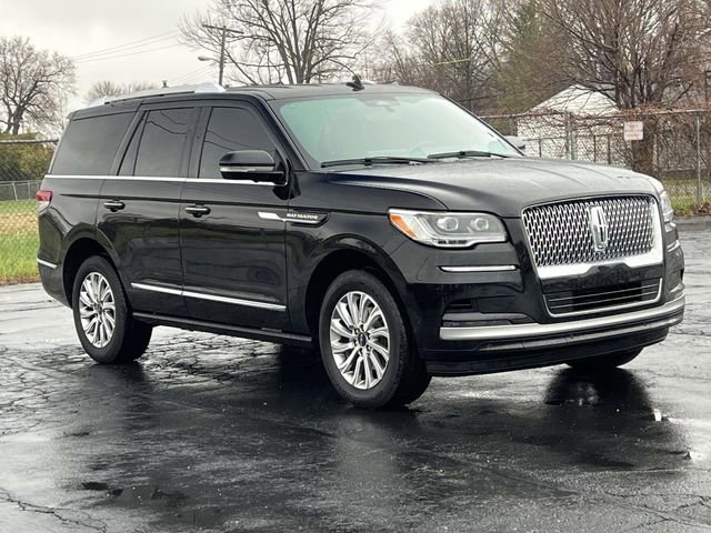 Used 2024 Lincoln Navigator Premiere image 7