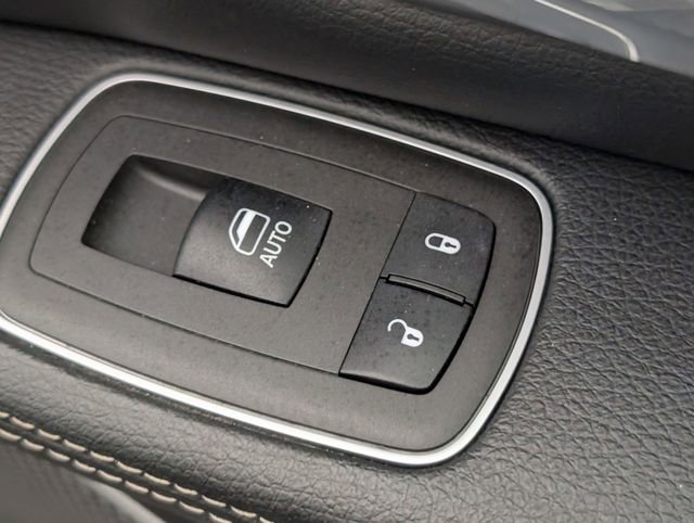 Used 2022 RAM 1500 Laramie image 34