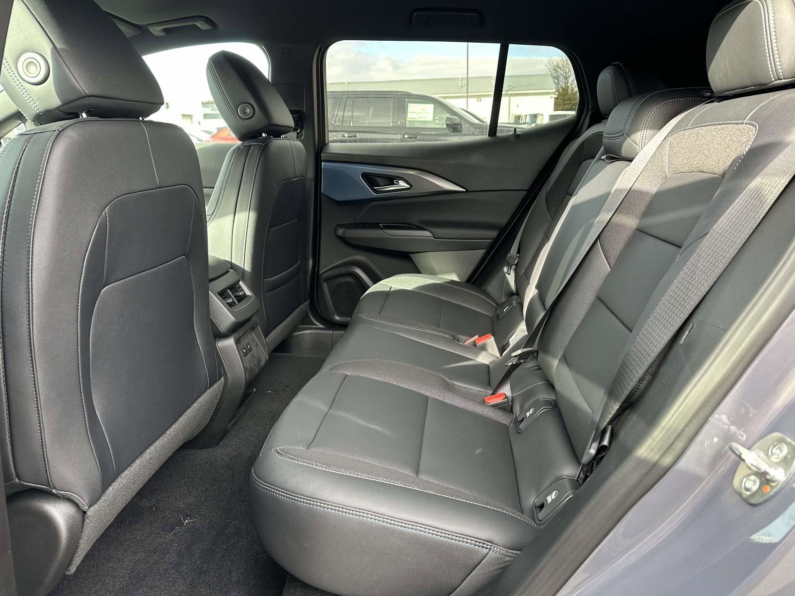 New 2026 Chevrolet Equinox EV LT w/ Convenience Package II image 22