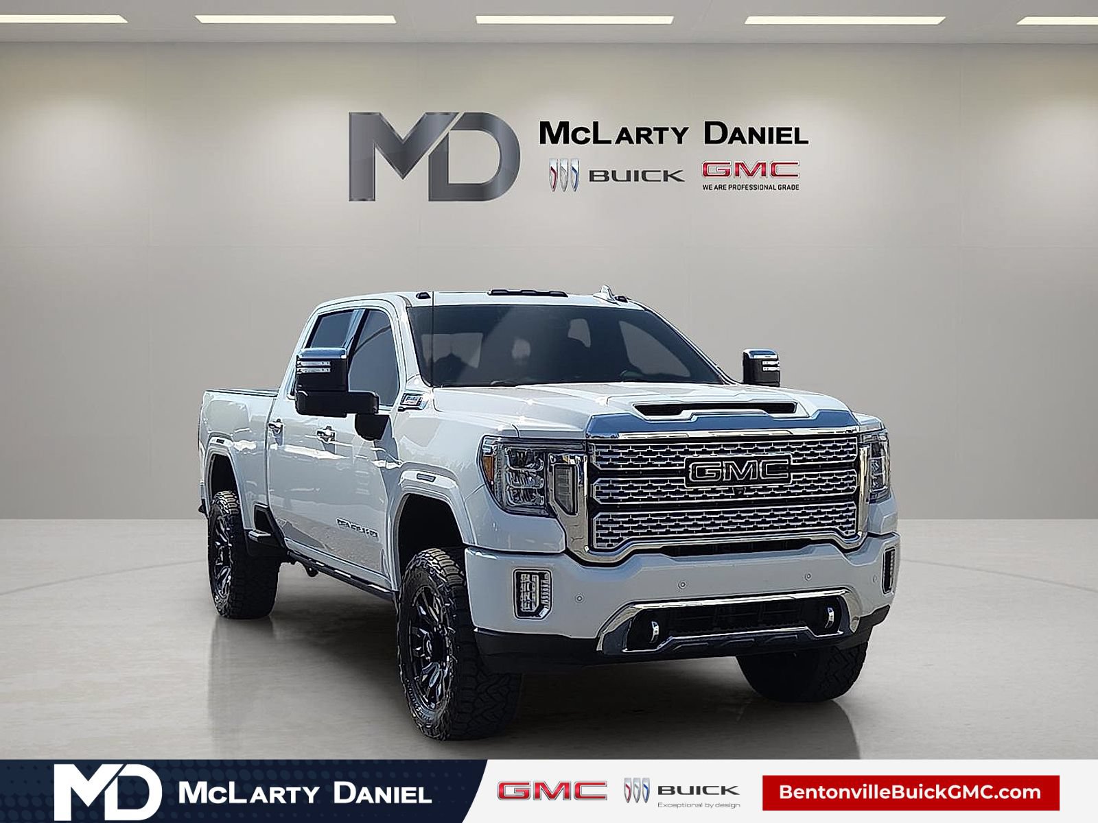 Used 2020 GMC Sierra 2500 Denali w/ Denali Ultimate Package AWD/4WD image 1