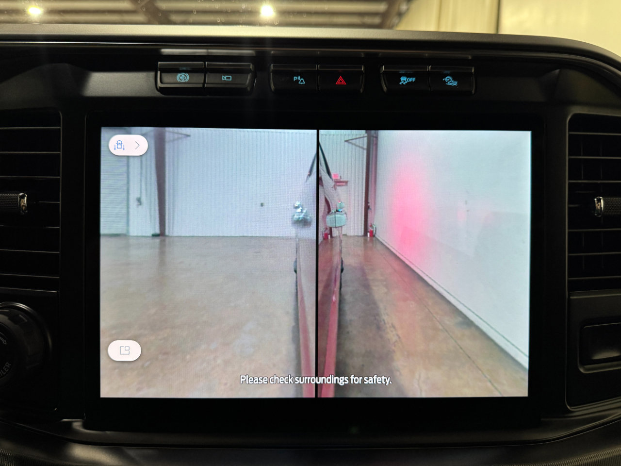 Used 2023 Ford F250 Platinum w/ Tremor Off-Road Package image 41