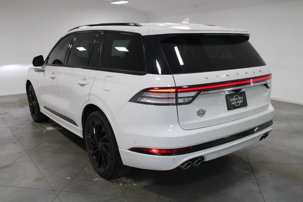 Used 2023 Lincoln Aviator Reserve w/ Jet Appearance Package image 7