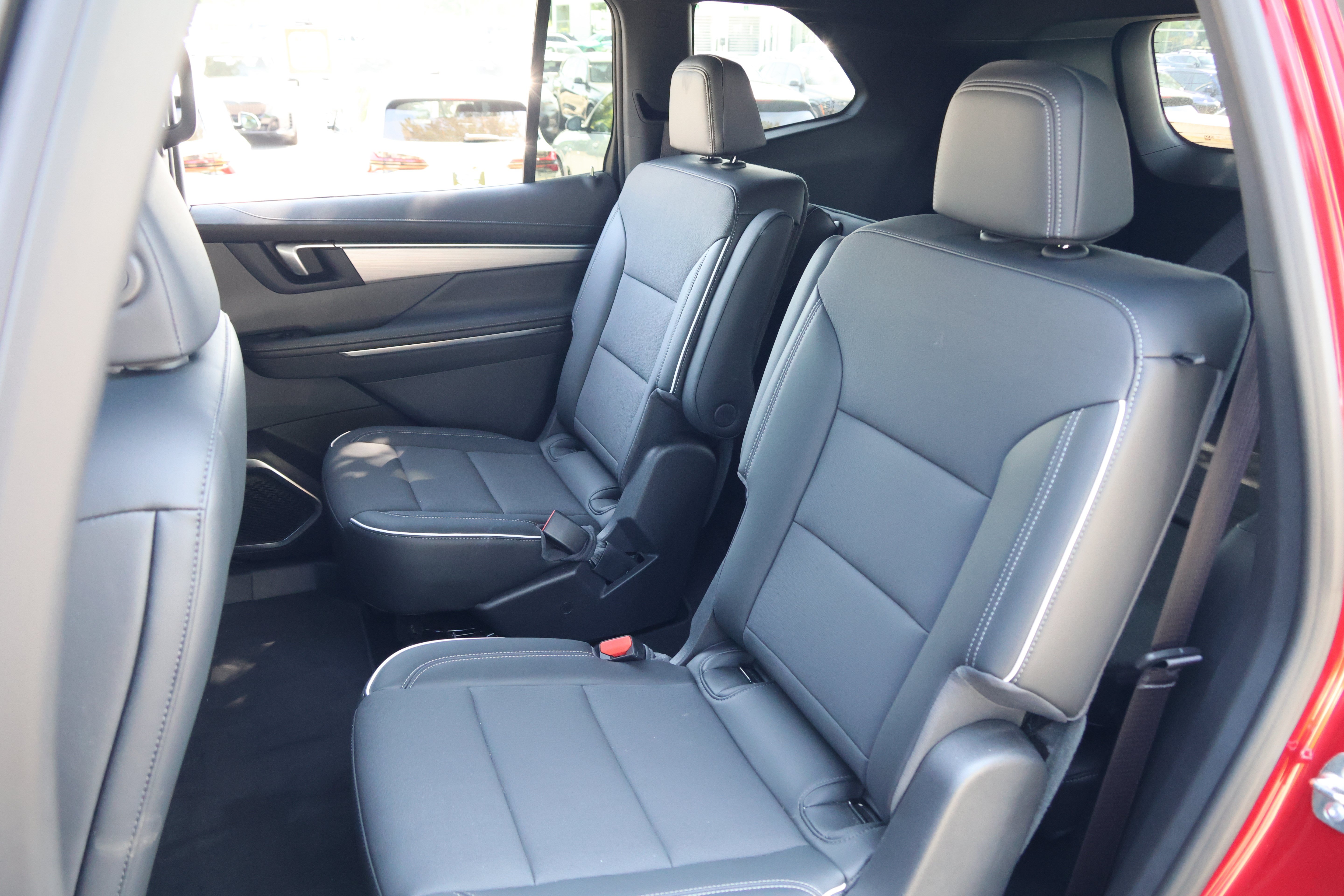 Used 2026 Buick Enclave Preferred w/ Power Package FWD image 34