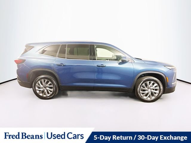 Used 2025 Buick Enclave Preferred image 9