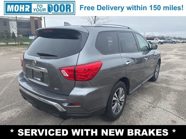 Used 2020 Nissan Pathfinder SV image 4
