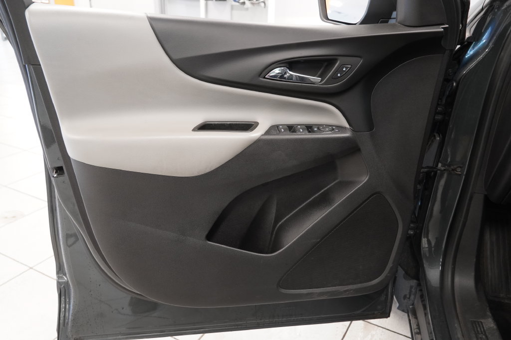 Used 2019 Chevrolet Equinox LS FWD image 17