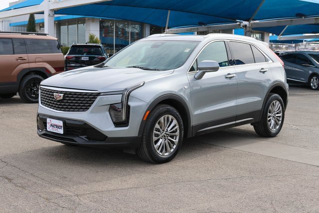 Used 2024 Cadillac XT4 Premium Luxury image 6