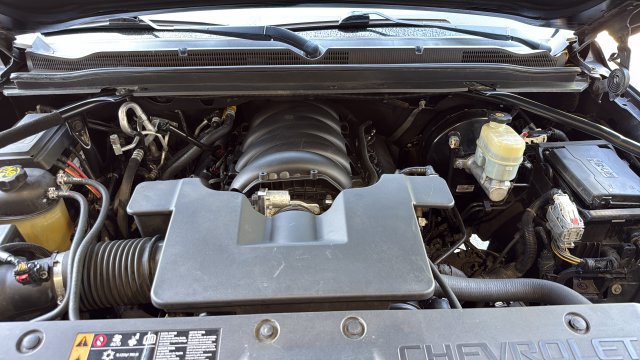 Used 2020 Chevrolet Suburban LT AWD/4WD image 34
