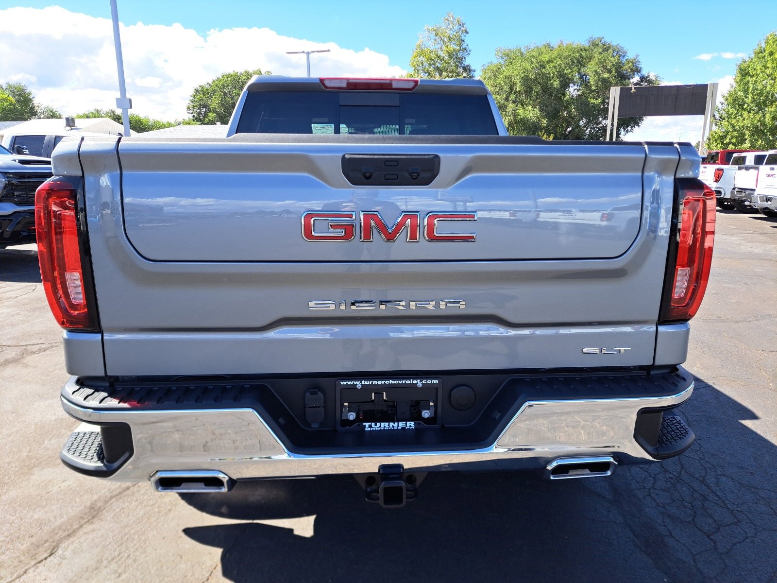 New 2026 GMC Sierra 1500 SLT w/ SLT Premium Package image 4