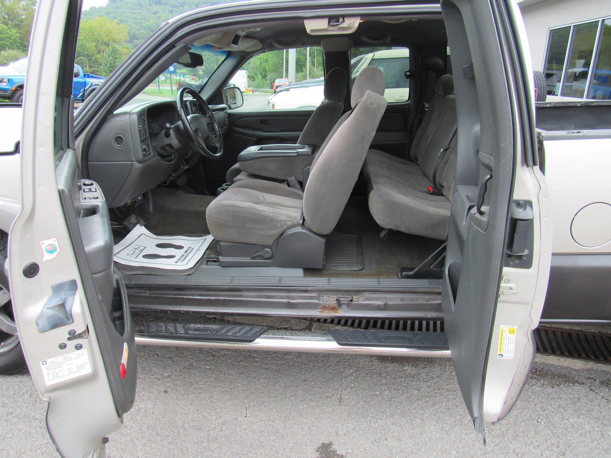 Used 2006 Chevrolet Silverado 1500 LT w/ Light Duty Power Package AWD/4WD image 18