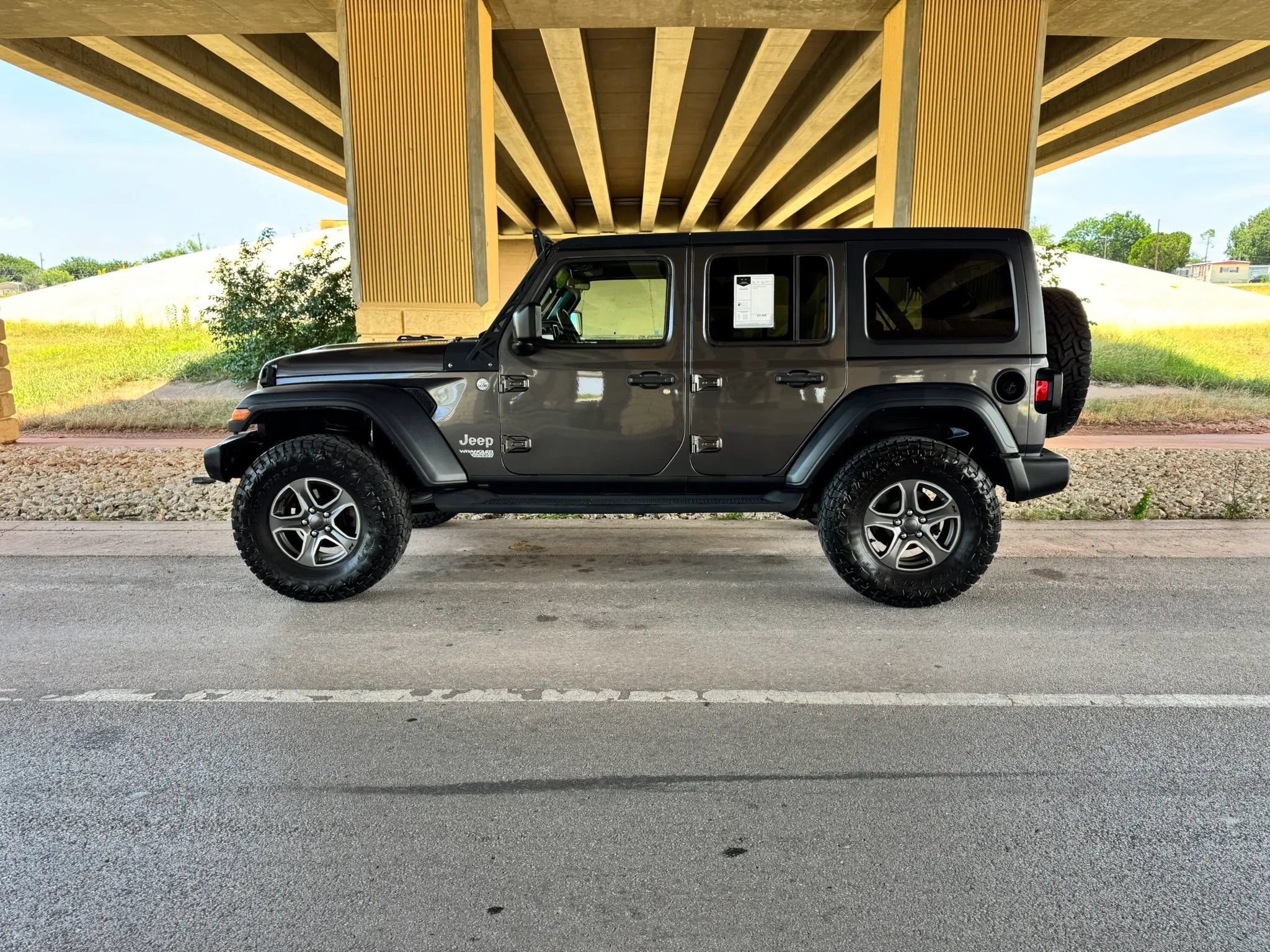 Used 2018 Jeep Wrangler Unlimited Sport S AWD/4WD image 6