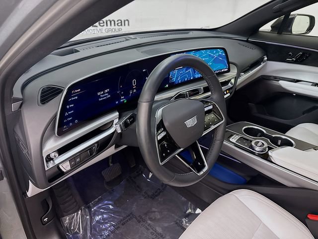 Used 2025 Cadillac Lyriq Sport image 11