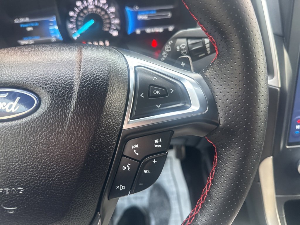 Used 2023 Ford Edge ST-Line w/ Class II Trailer Tow Package image 24