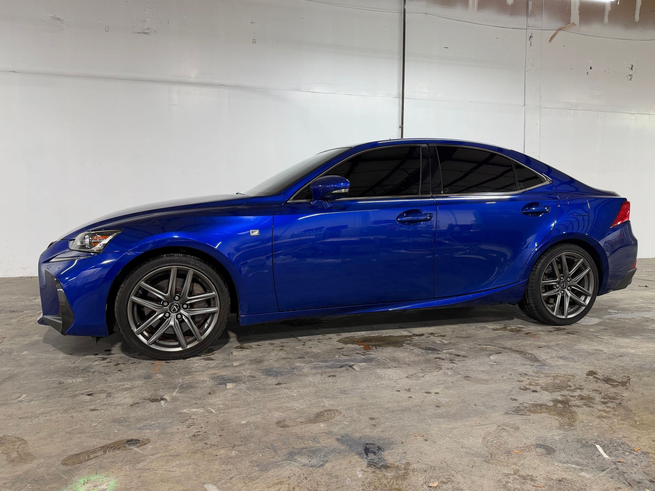 Used 2017 Lexus IS 200t F Sport w/ F Sport Package RWD image 2