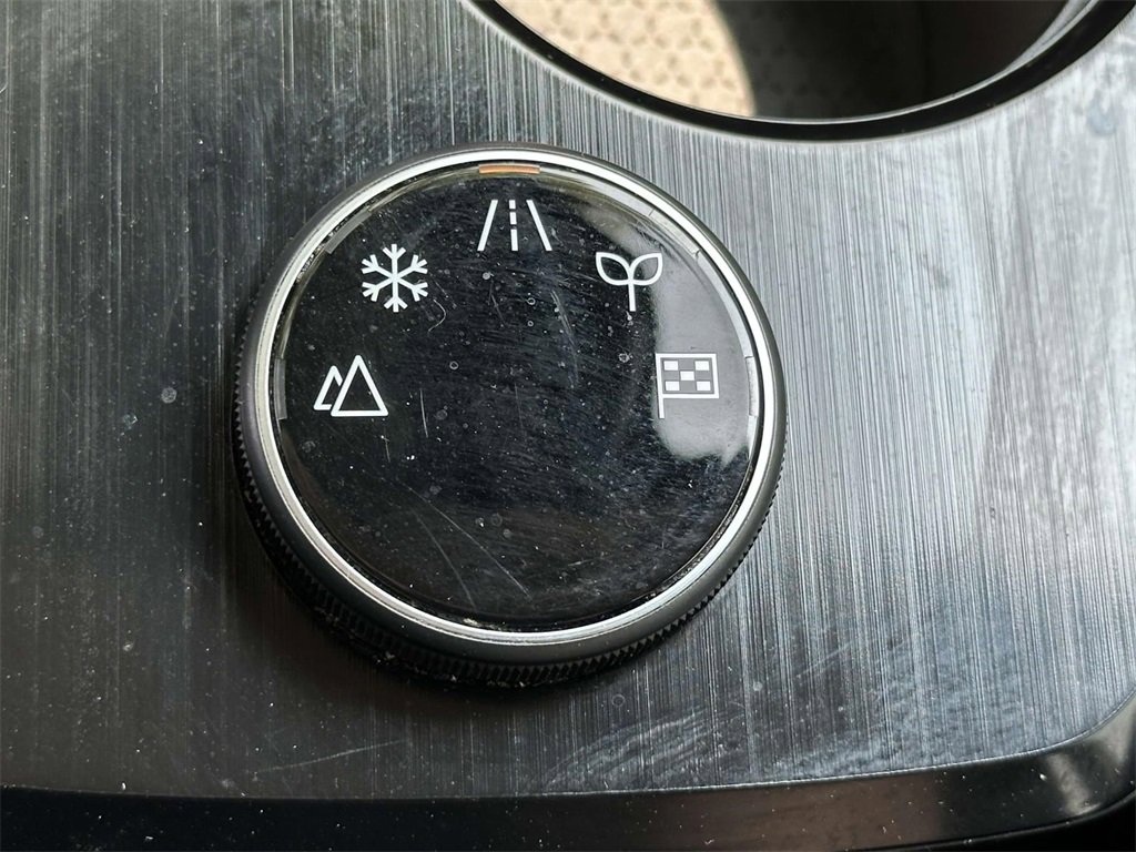 Used 2022 Nissan Rogue S image 15