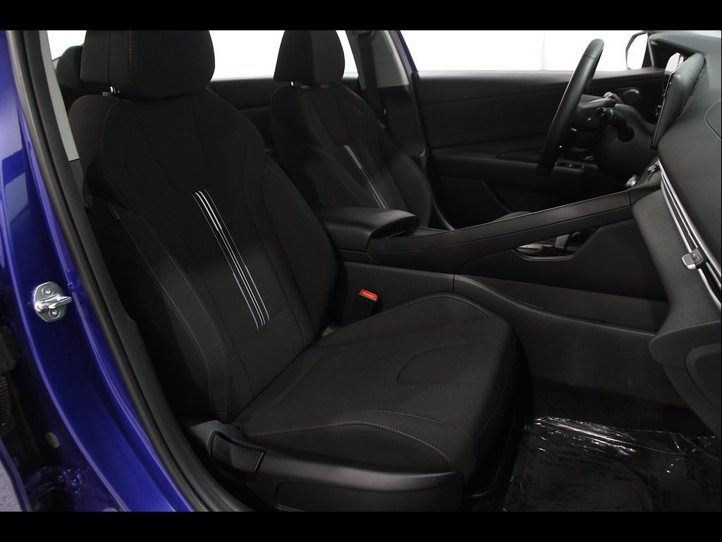 Certified 2023 Hyundai Elantra SEL w/ Convenience Package FWD image 16