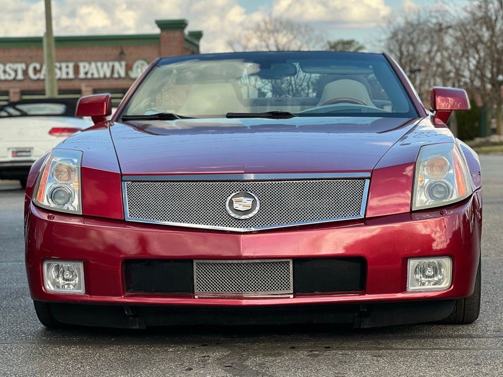 Used 2005 Cadillac XLR Base image 12