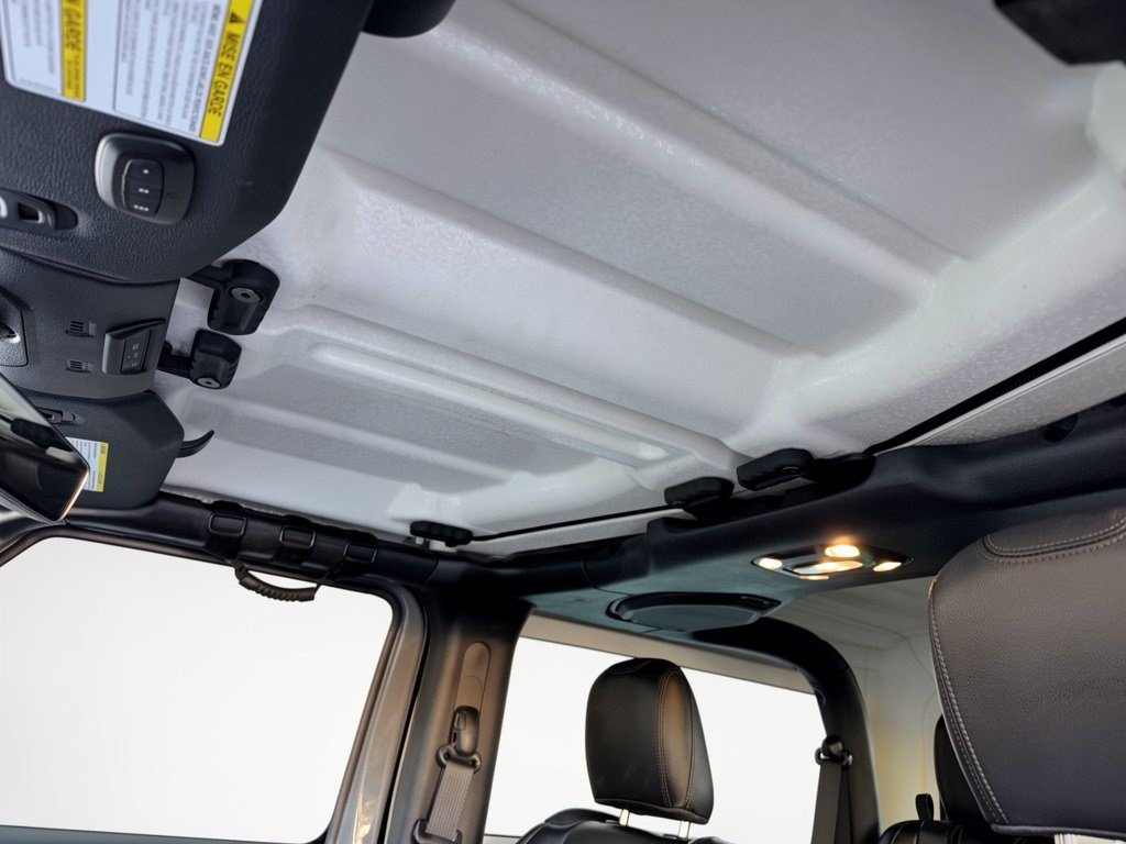 Used 2023 Jeep Wrangler Rubicon AWD/4WD image 27