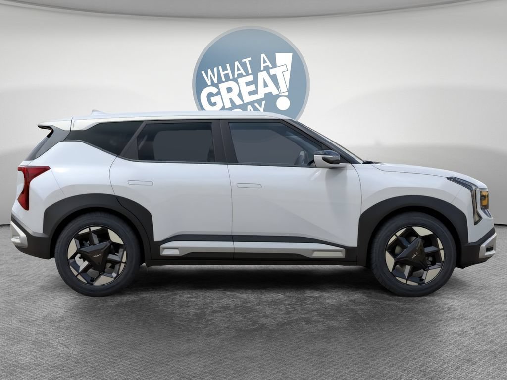 New 2027 Kia Seltos S FWD image 7