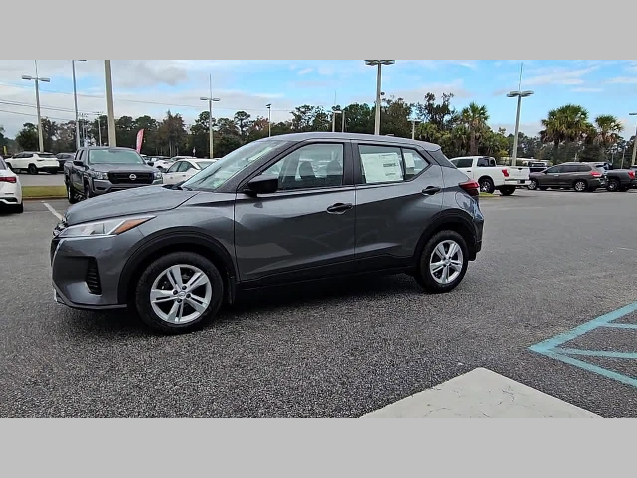 New 2025 Nissan Kicks Play S image 22