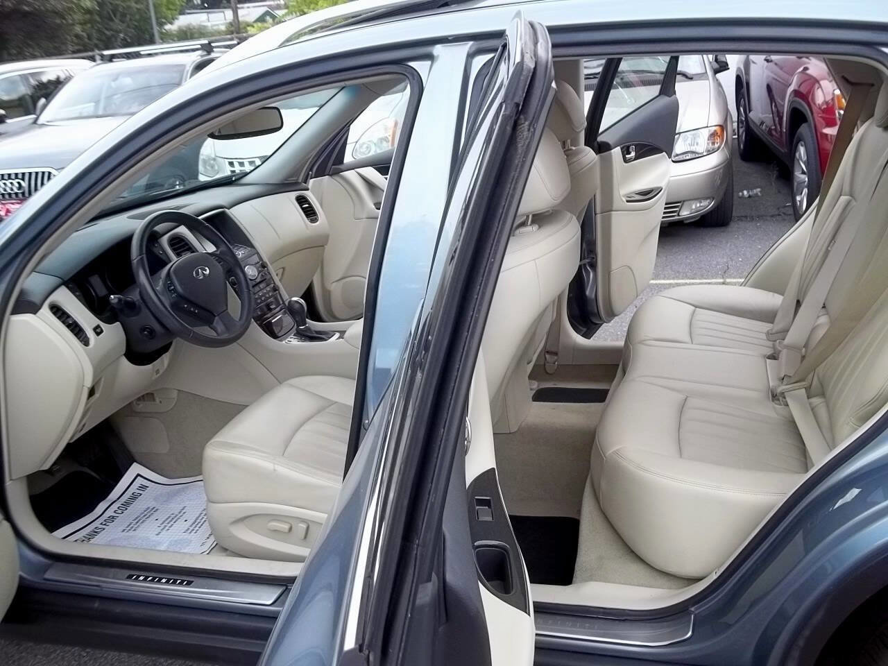 Used 2016 INFINITI QX50 AWD w/ Premium Plus Package image 6