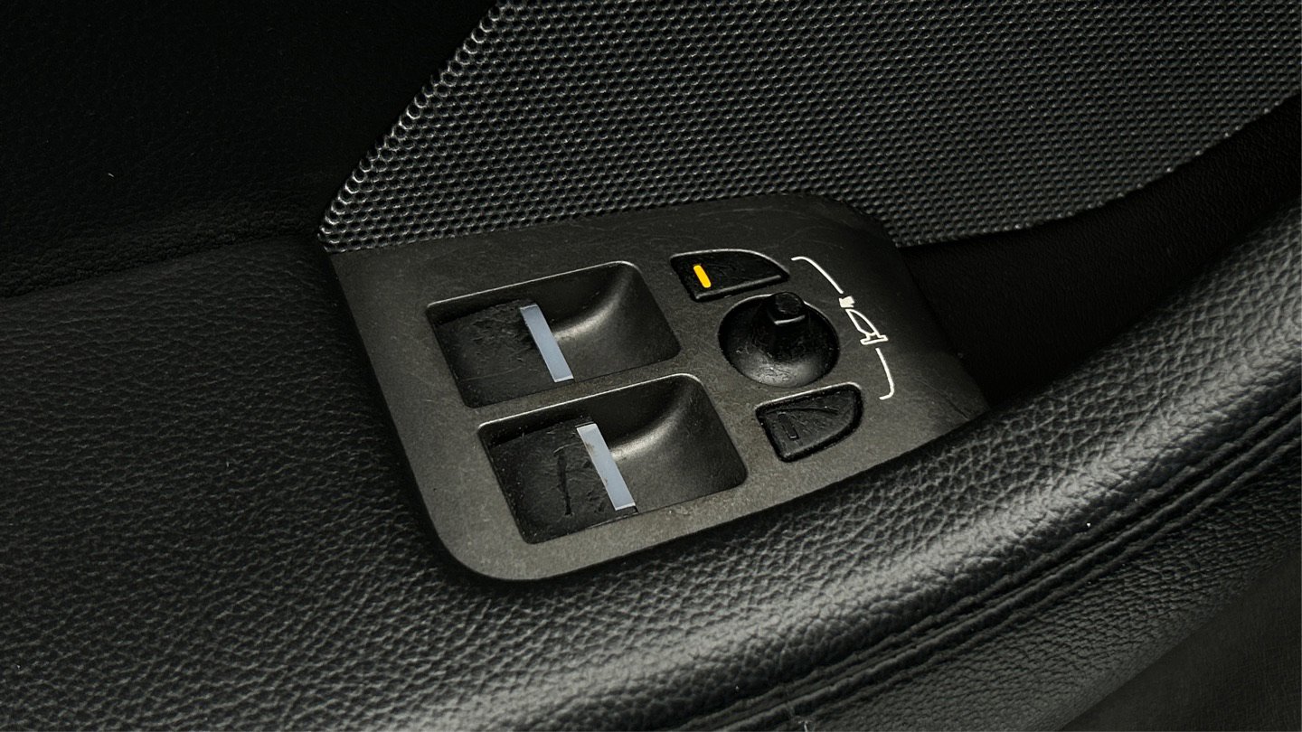 Used 2015 Jaguar F-TYPE S image 36