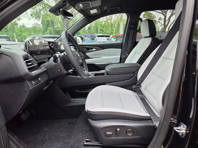 New 2026 Chevrolet Traverse High Country FWD image 14