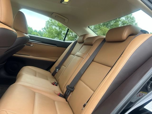 Used 2016 Lexus ES 350 w/ Premium Package w/Wood Trim FWD image 21