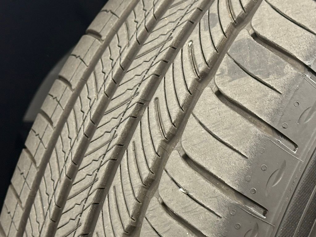 Used 2026 Genesis GV70 2.5T Select image 38