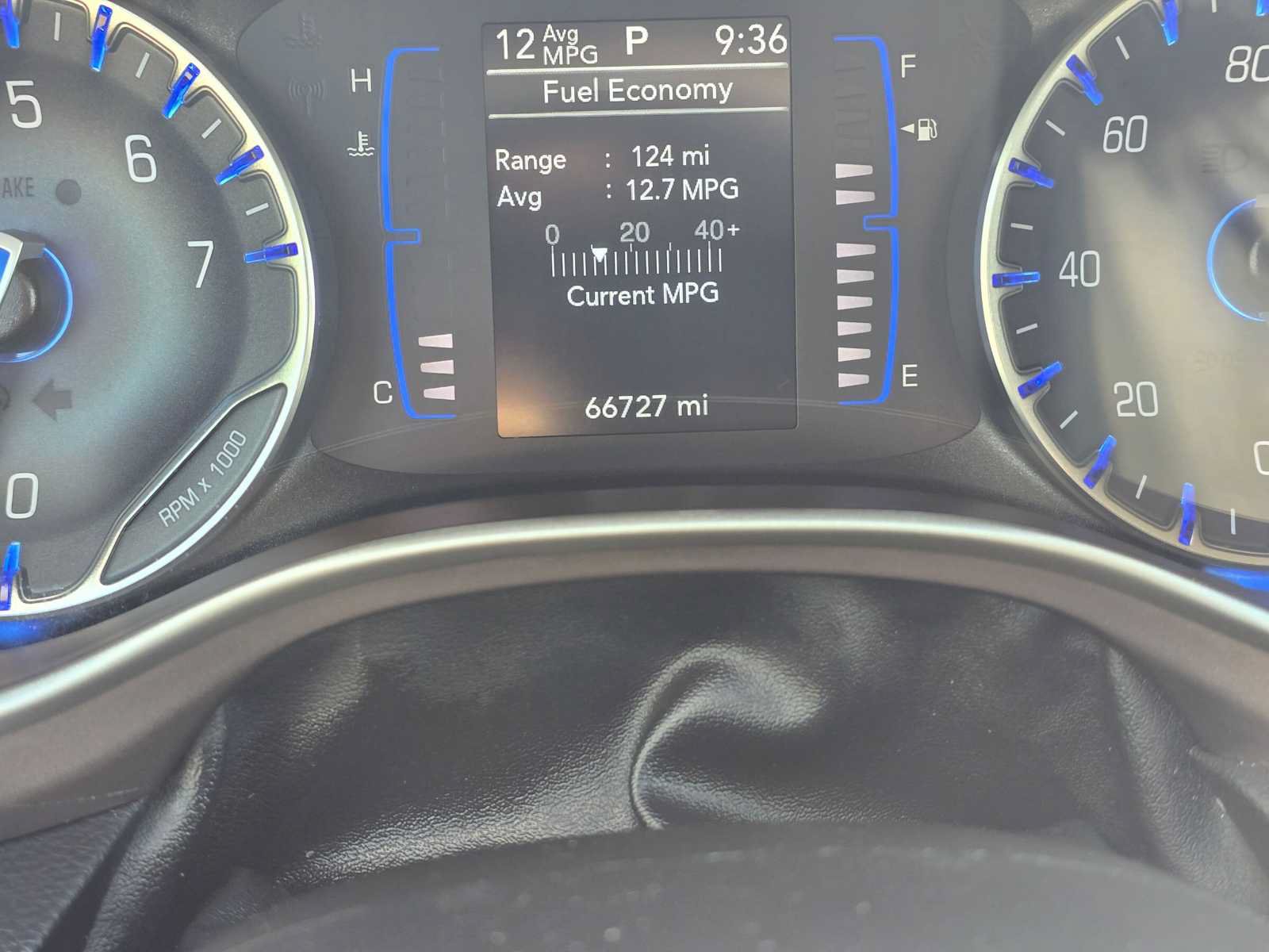 Used 2023 Chrysler Voyager LX FWD image 26