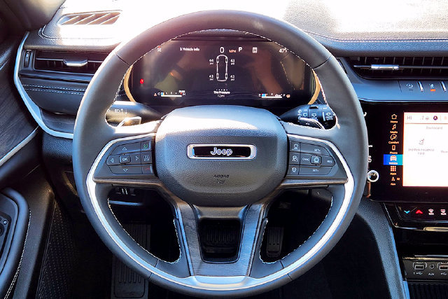 New 2027 Jeep Grand Cherokee L Limited AWD/4WD image 9