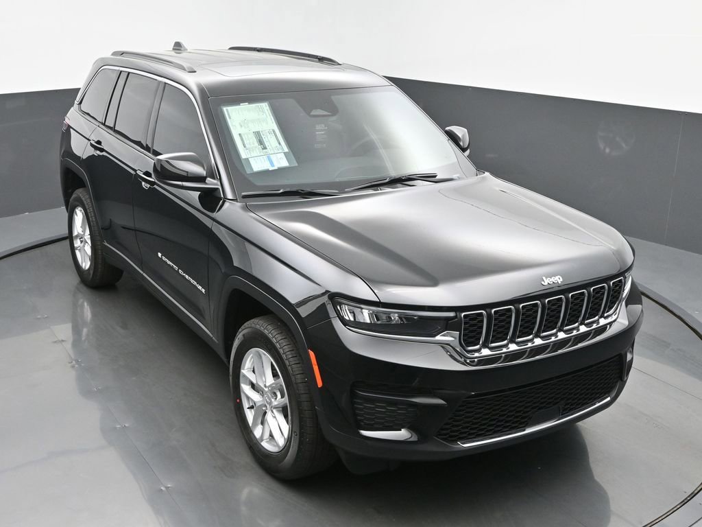 New 2025 Jeep Grand Cherokee Laredo X w/ Luxury Tech Group I image 13
