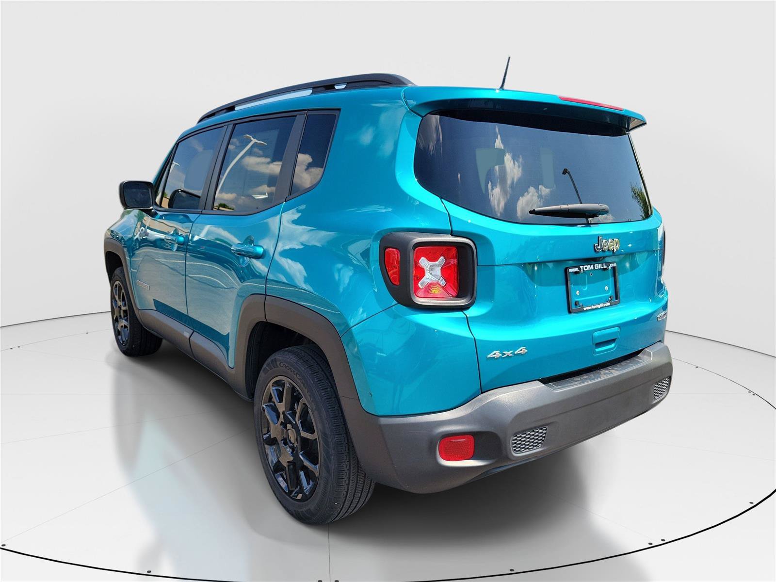Used 2022 Jeep Renegade Latitude w/ Convenience Group AWD/4WD image 3