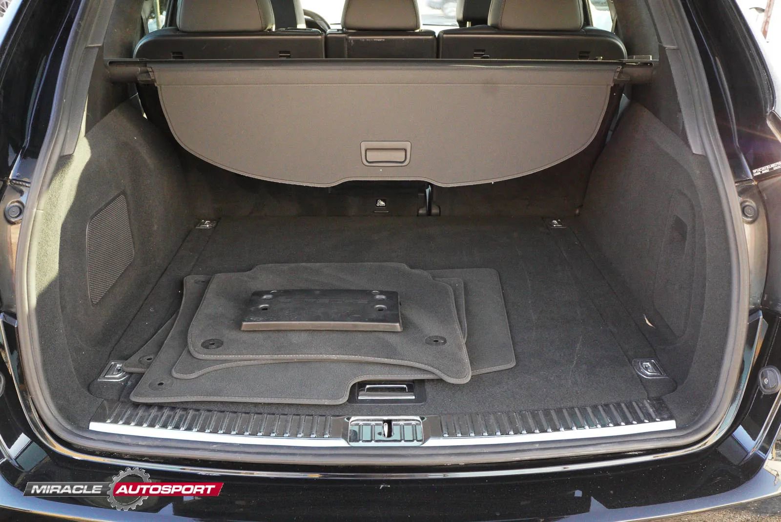 Used 2014 Porsche Cayenne Turbo image 27