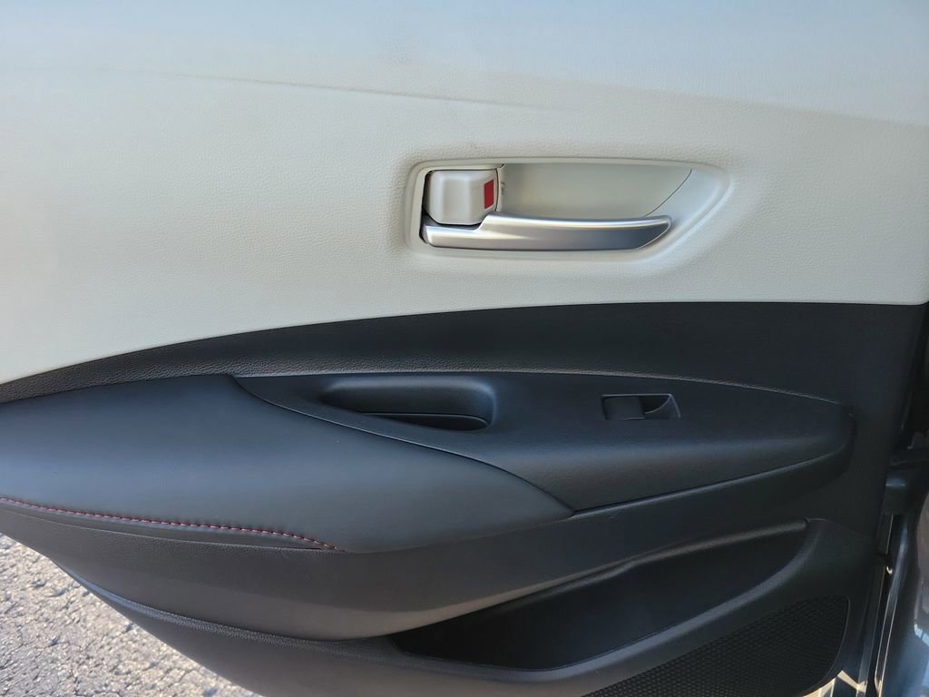 Used 2025 Toyota Corolla SE image 8
