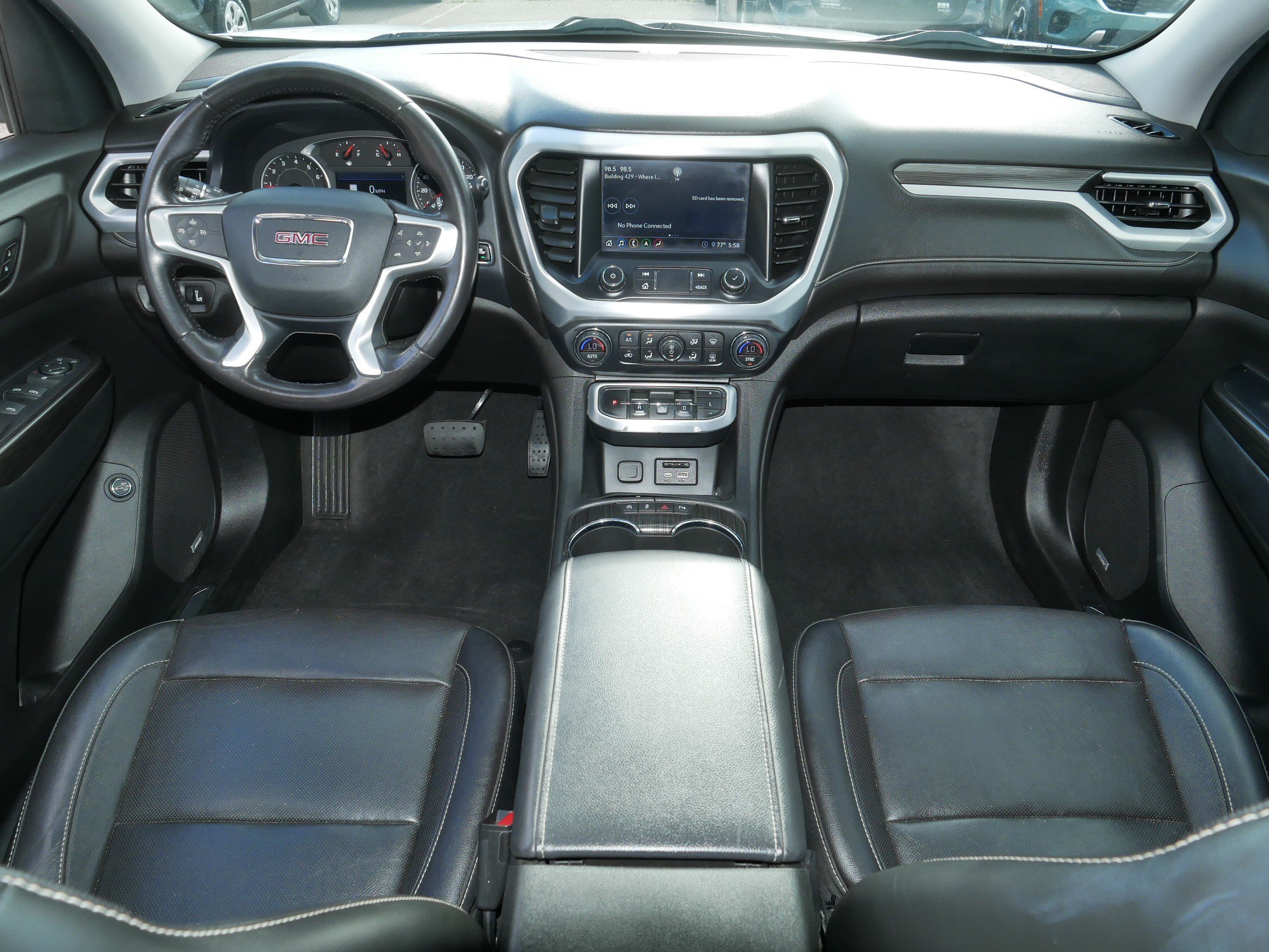 Used 2020 GMC Acadia SLT AWD/4WD image 10