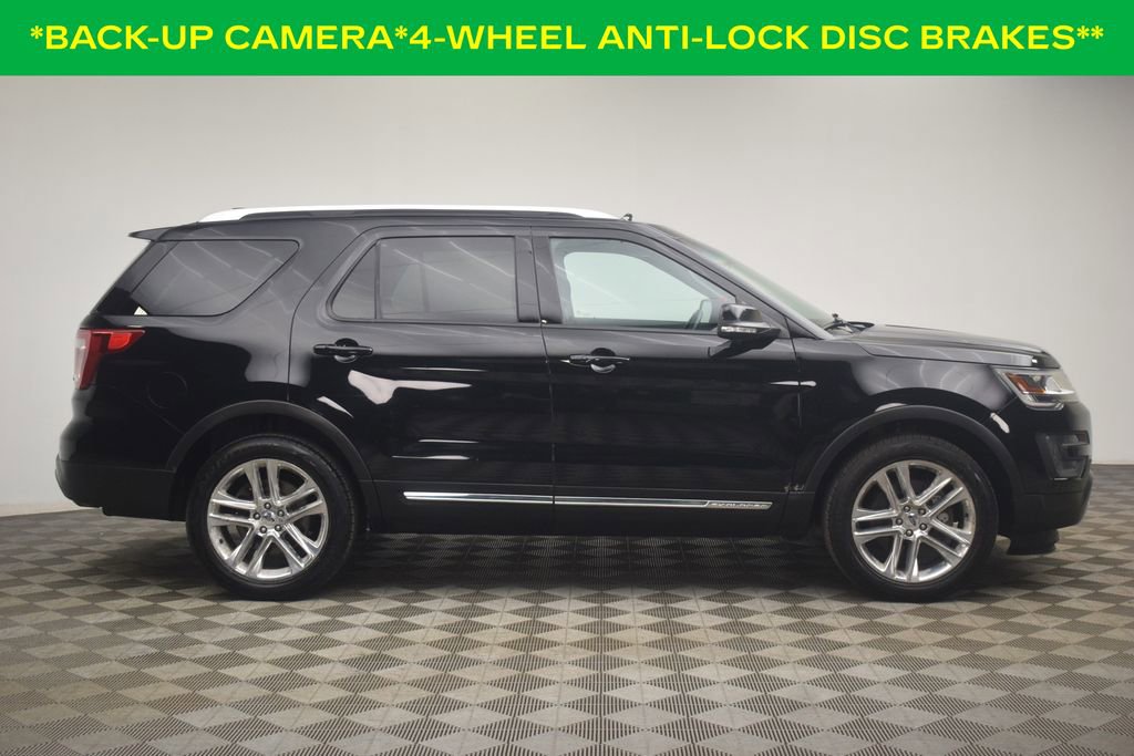 Used 2016 Ford Explorer XLT w/ Equipment Group 202A AWD/4WD image 13