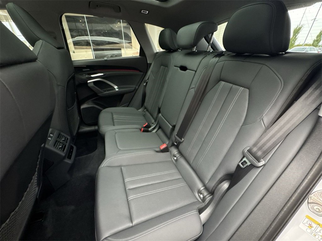 New 2025 Audi Q5 Premium Plus image 24
